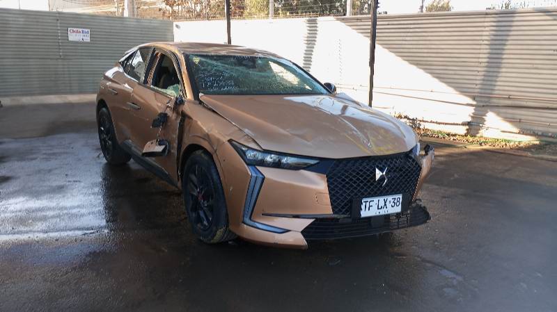 Ds DS4 CROSS BLUEHDI 1.5 AUT 2024, patente TFLX38