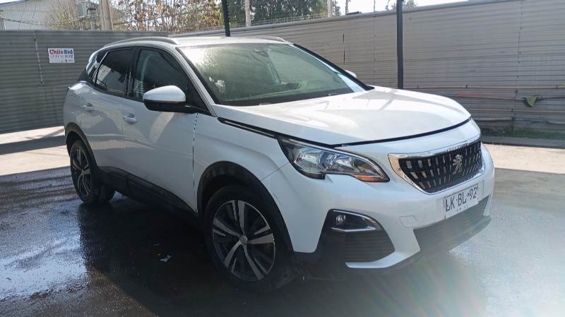 Peugeot 3008 1.6 AUT 2021, patente LKBL92
