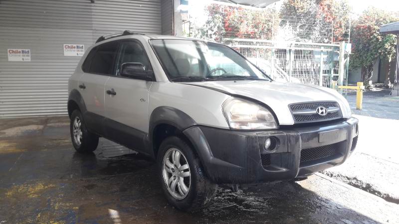 Hyundai TUCSON GL 4X4 2.0 AUT 2008, patente BSTL81